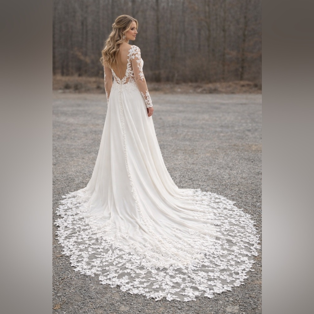 4. Elegant Long-Sleeve Lace Back Bridal Gown in Ivory - Picture 2 of 6